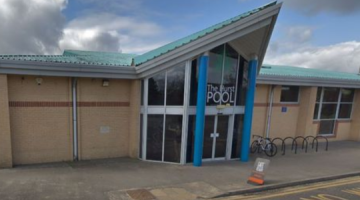 Exterior and entrance to Hurst Pool