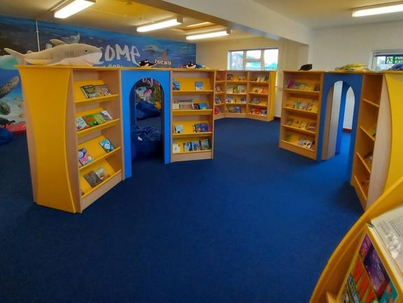 St. Andrew's School, Cobham library