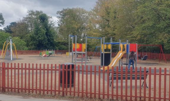 Oatlands recreation ground play area