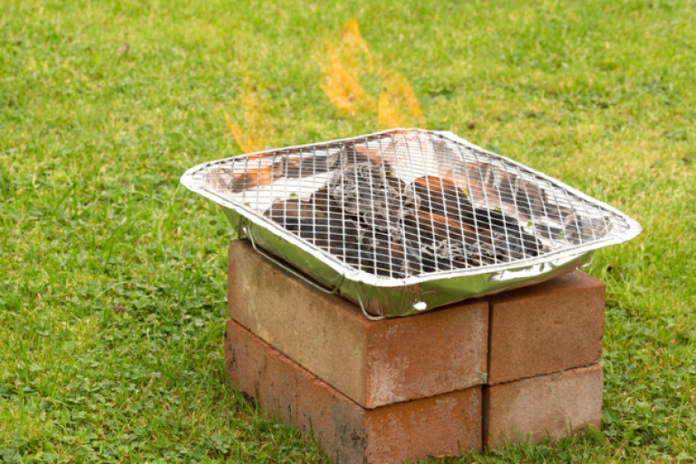 Disposable barbeue