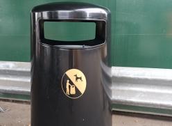 Single-use bin in Elmbridge