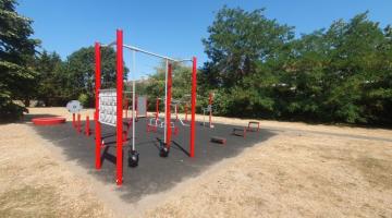 Molesey Hurst calisthenics equipment