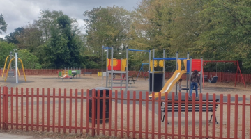 Oatlands recreation ground play area